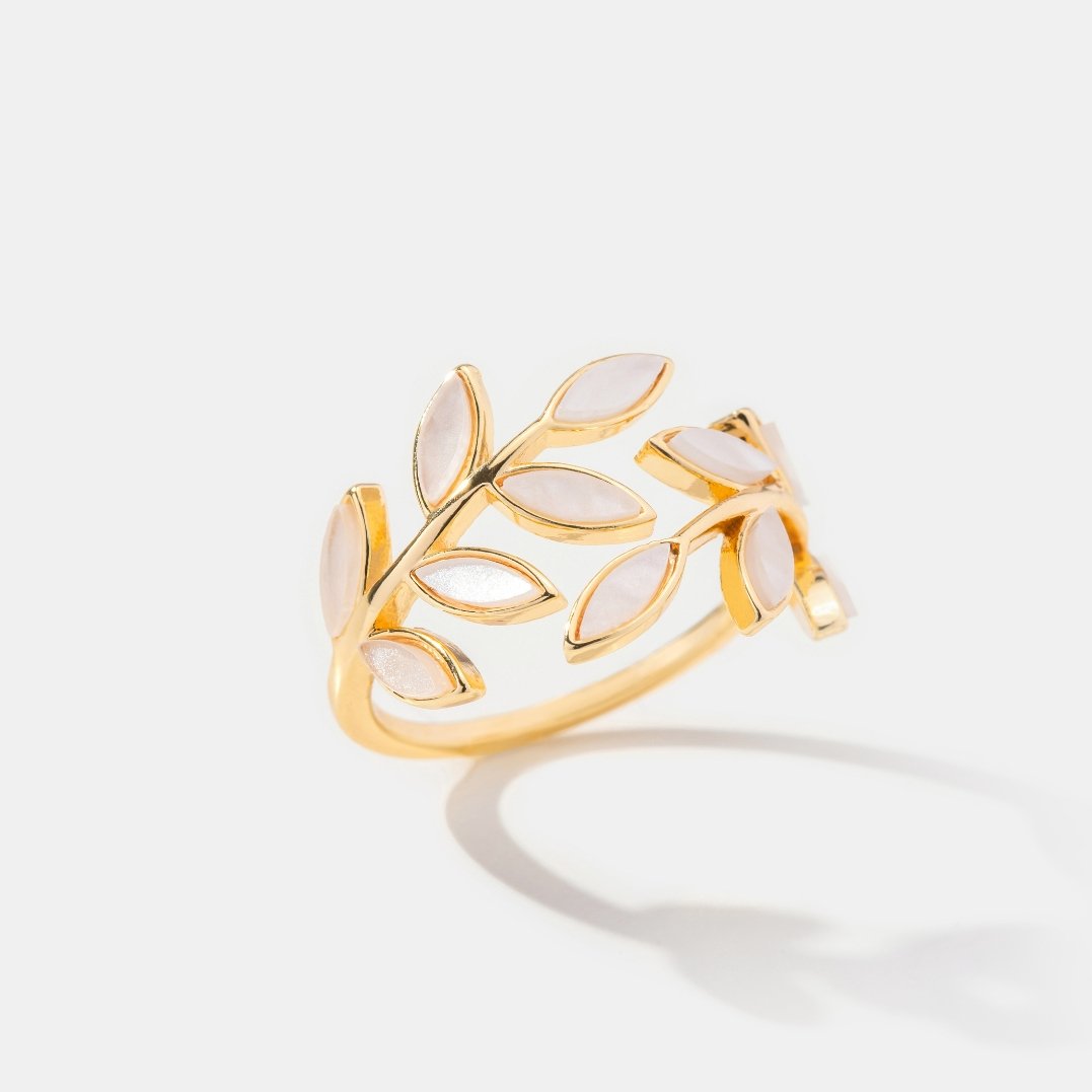 Gold Leaf Motif Ring